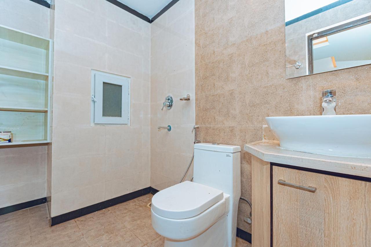 Poms Penthouse Apartment Pokhara Luaran gambar