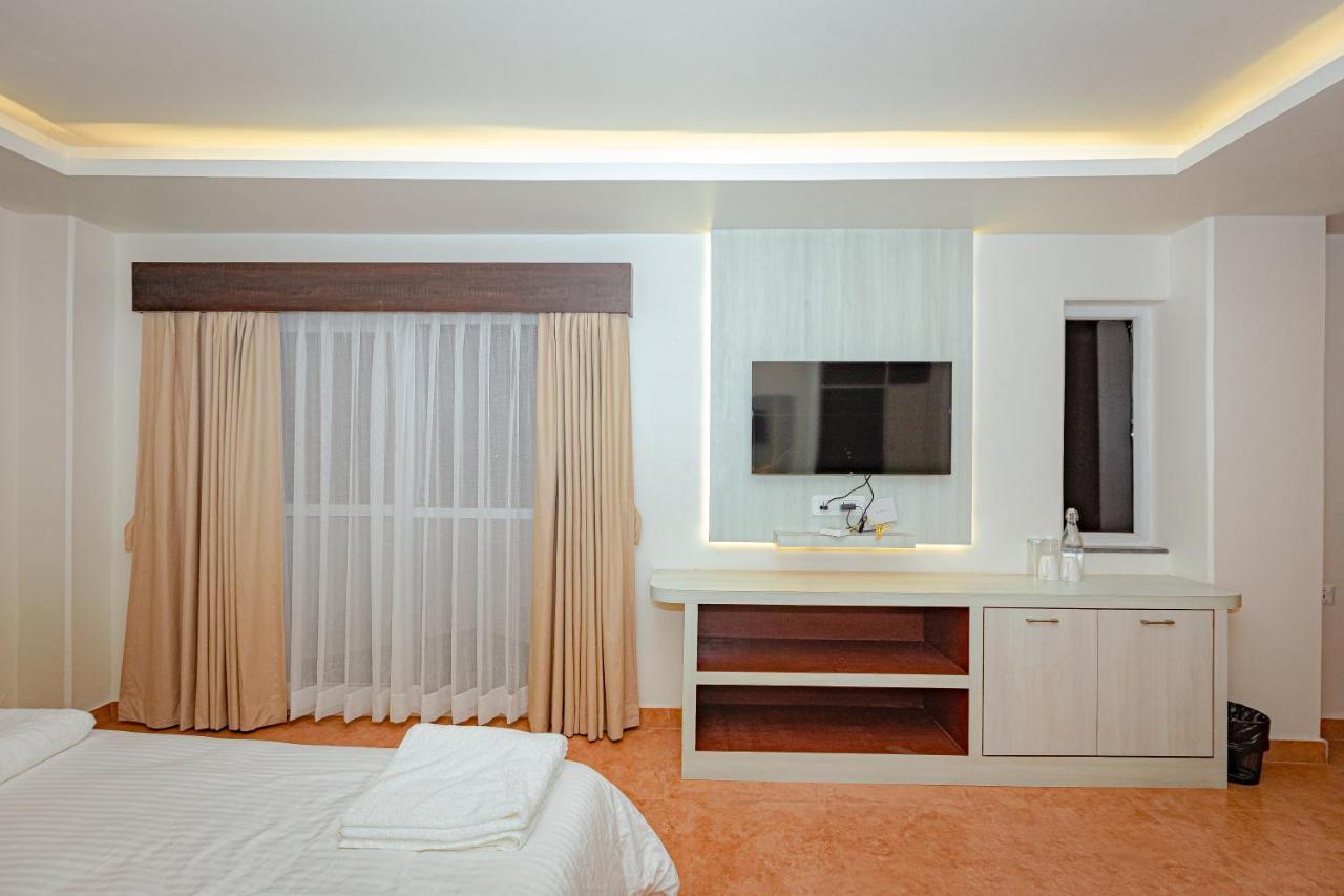 Poms Penthouse Apartment Pokhara Luaran gambar