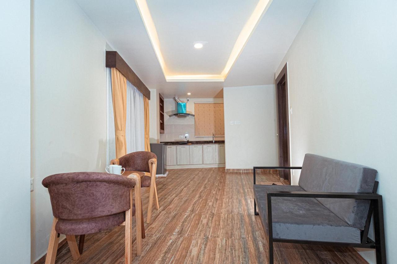 Poms Penthouse Apartment Pokhara Luaran gambar