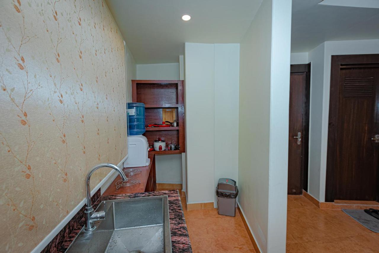Poms Penthouse Apartment Pokhara Luaran gambar